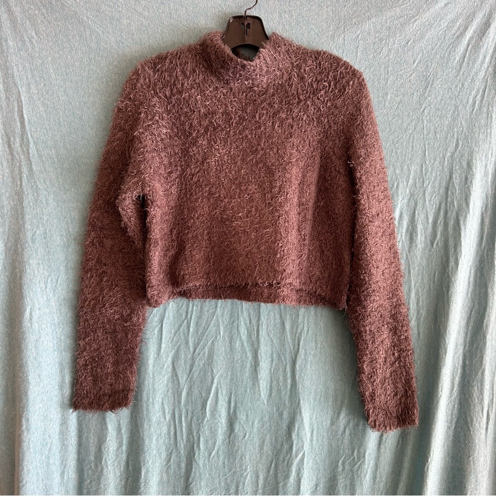 Super Fuzzy Cropped Turtleneck